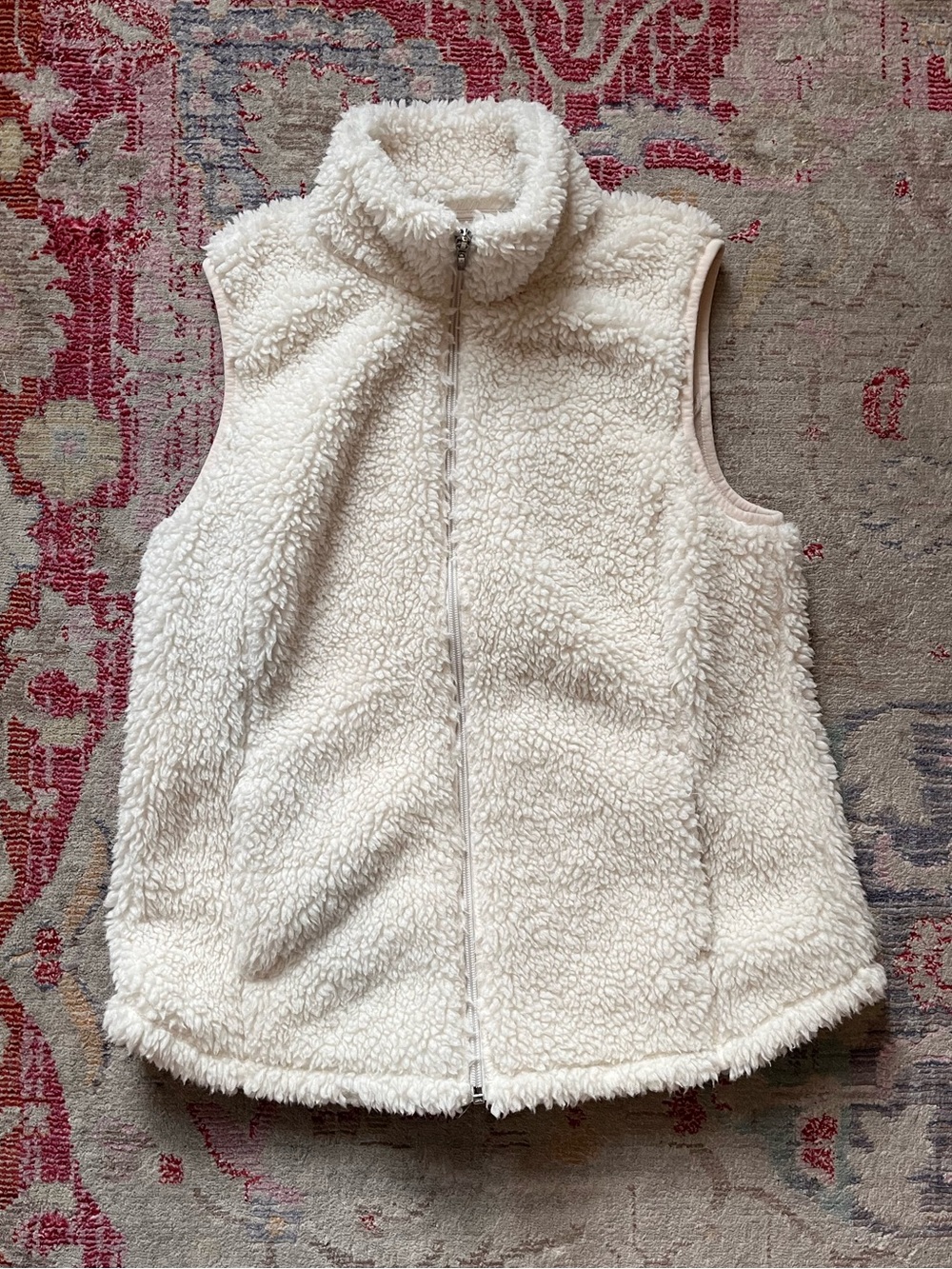 Izod vest